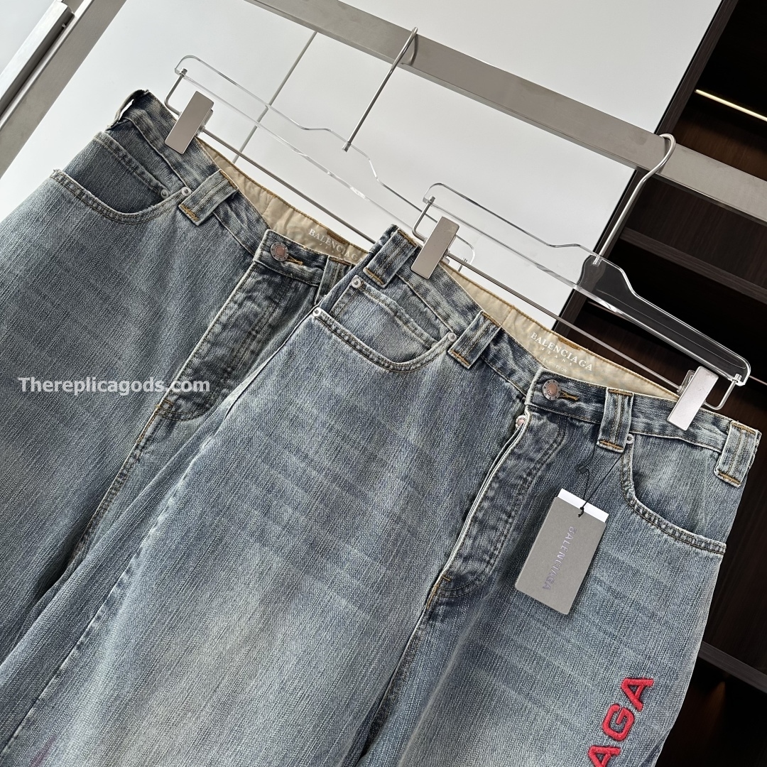 BAGGY PANTS IN STAINED IN LIGHT BLUE - TP598