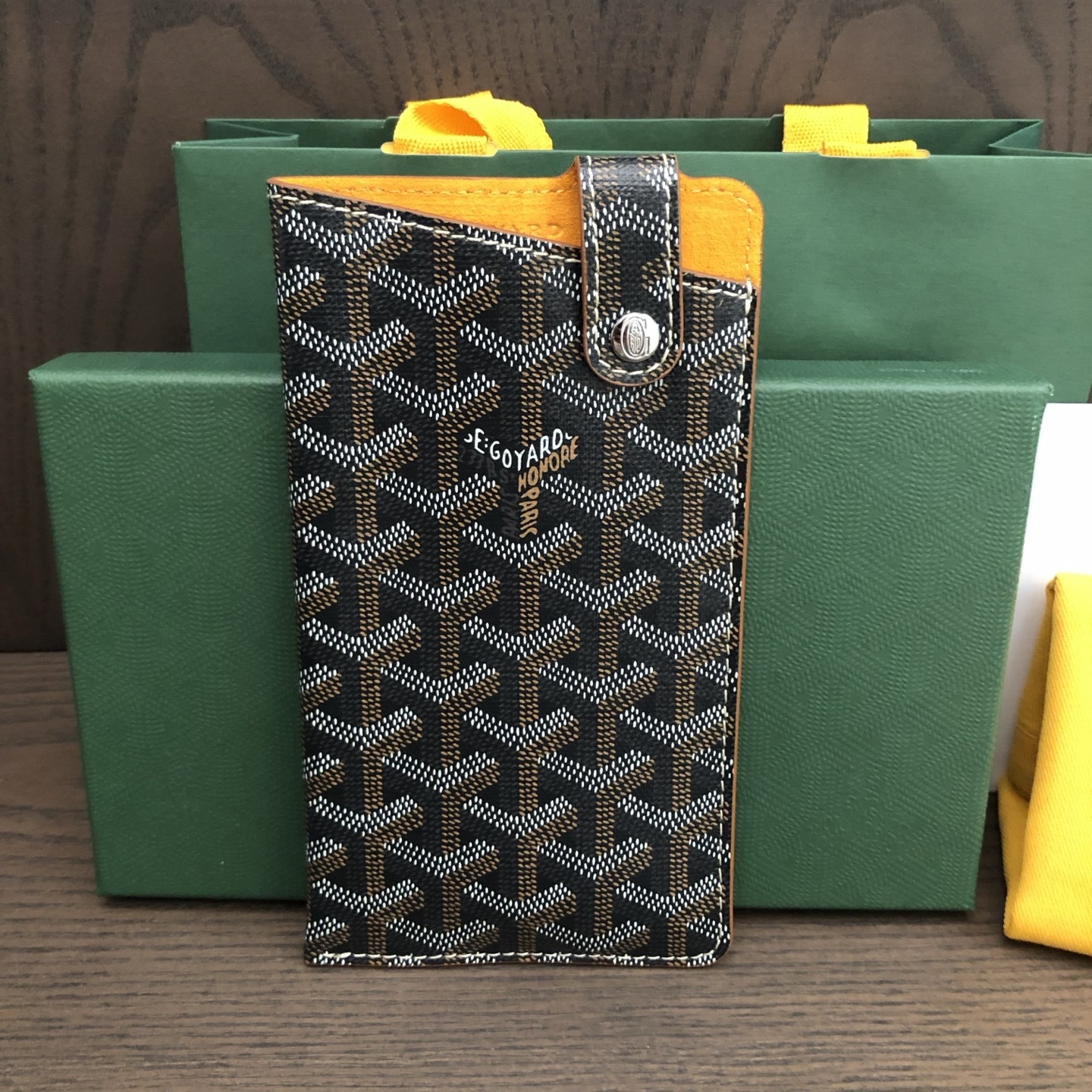 MONTMARTRE GM CASE IN BLACK AND TAN