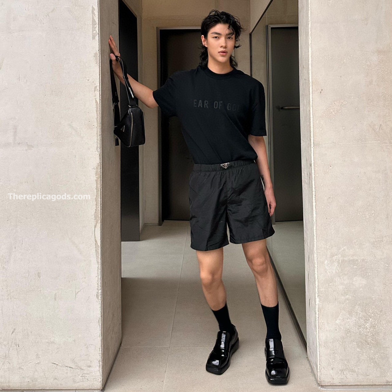 NYLON SHORTS IN BLACK - TP645