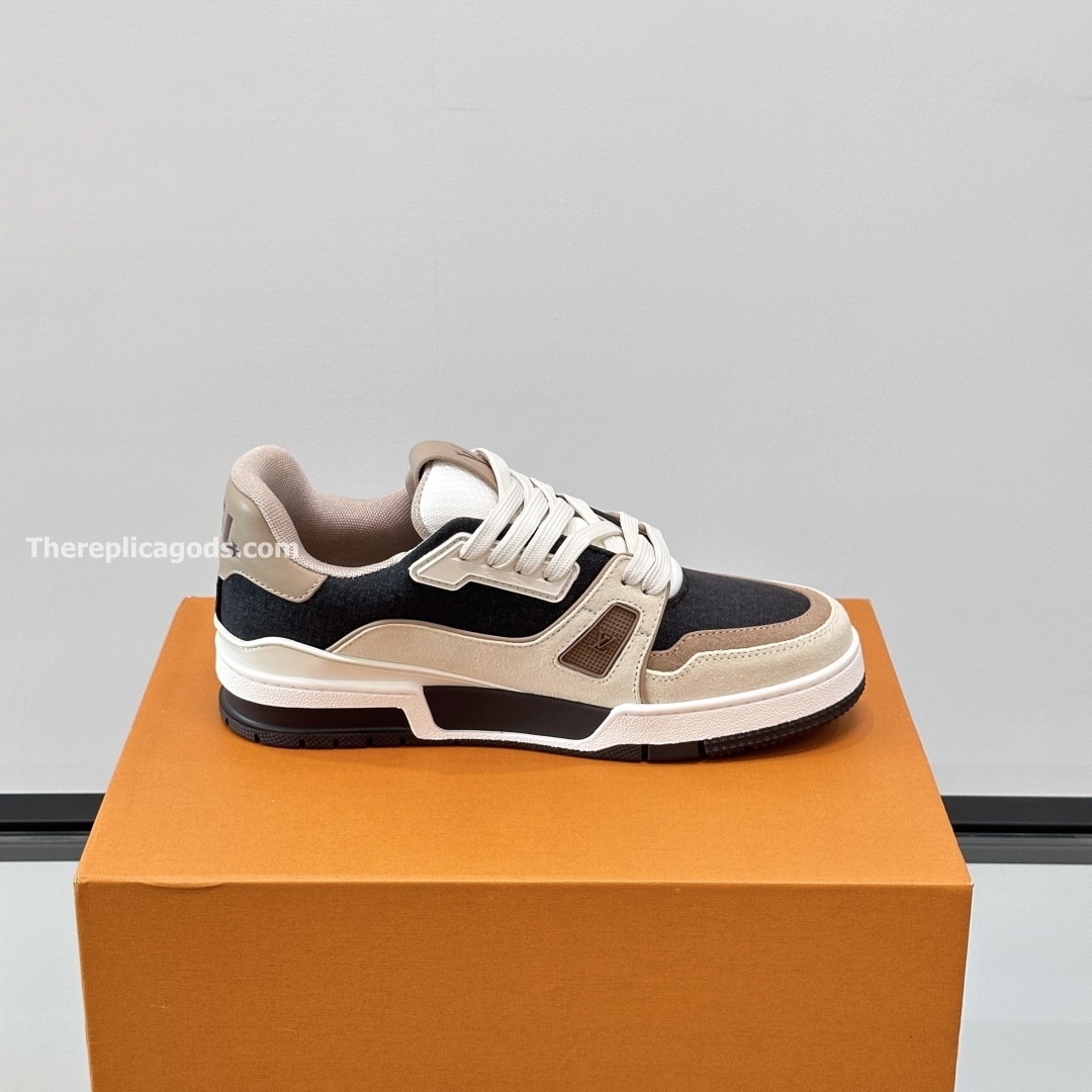 TRAINER SNEAKERS IN BEIGE - LV944