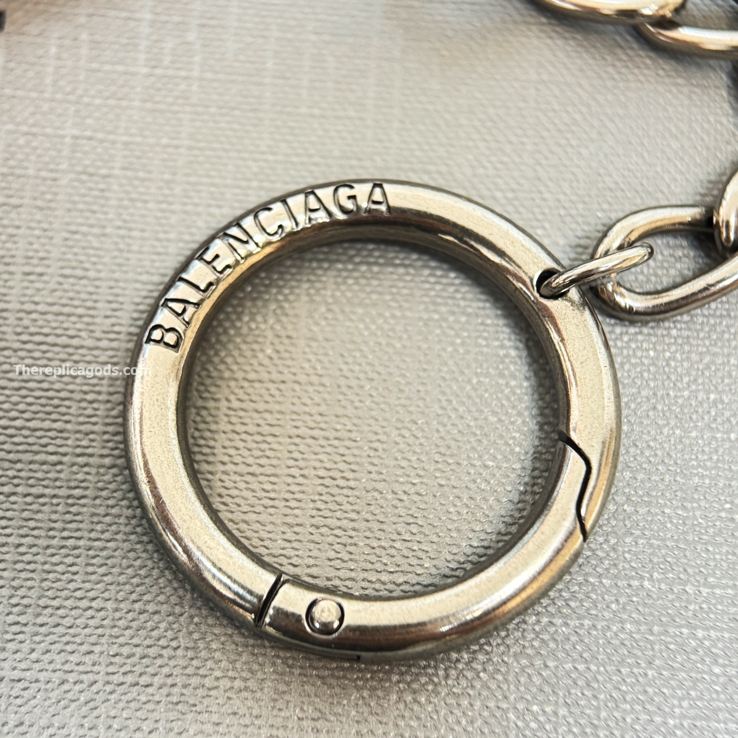 CHARM/KEYCHAIN CHIPS IN RED