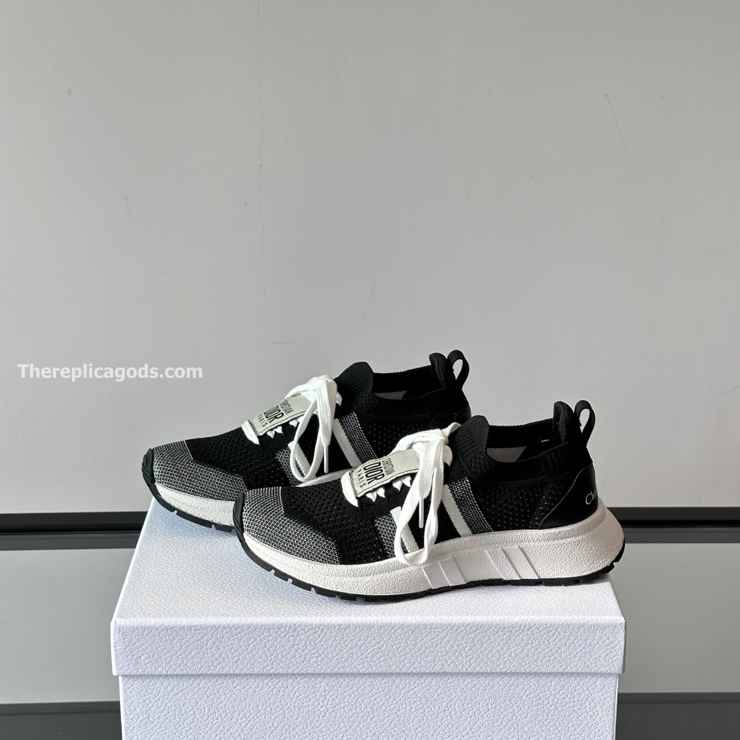 RUN'N'DI0R SNEAKERS BLACK AND WHITE TECHNICAL MESH - CD405